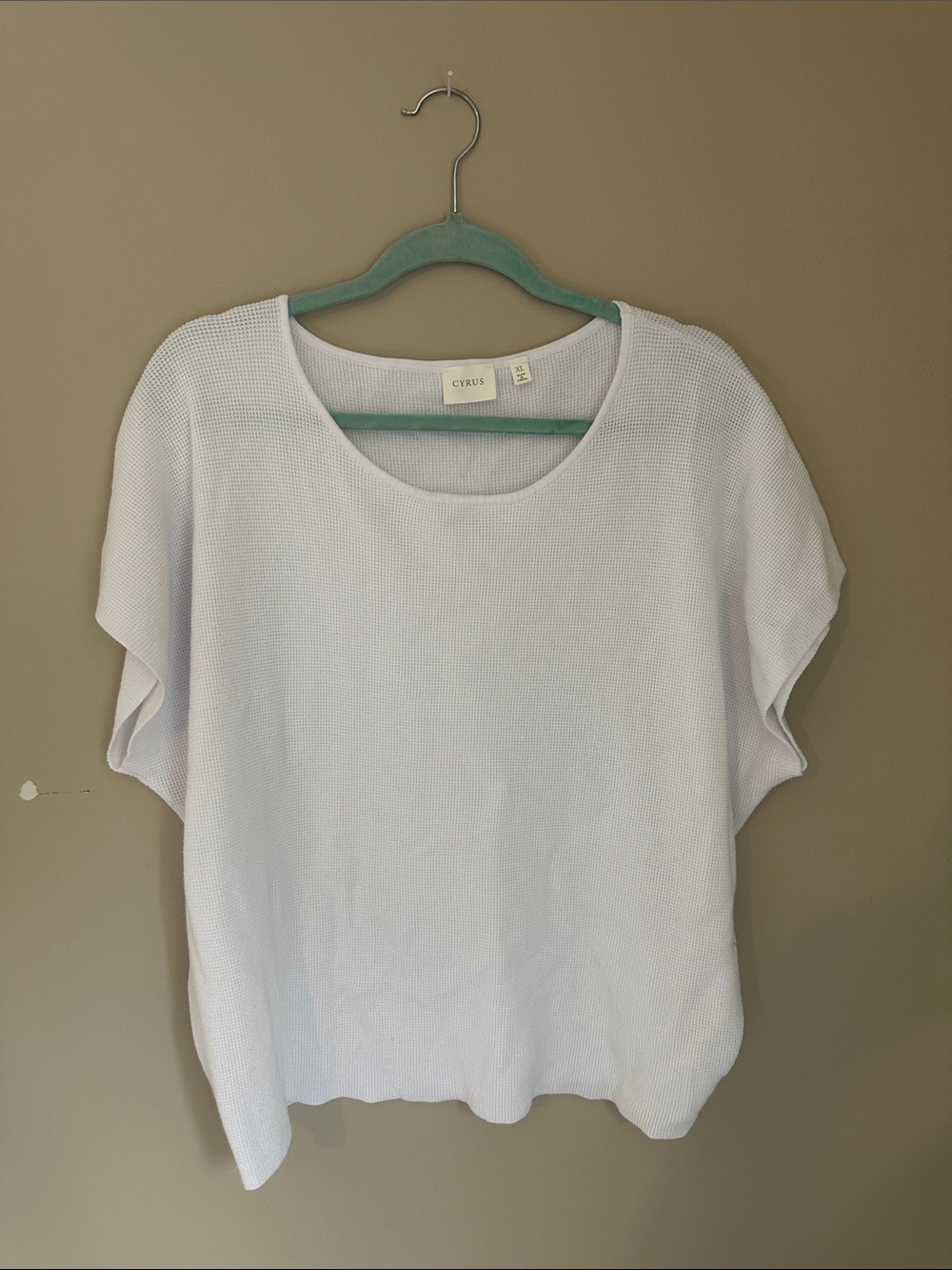 Cyrus White Scoop Neck Short Sleeve Knit Top